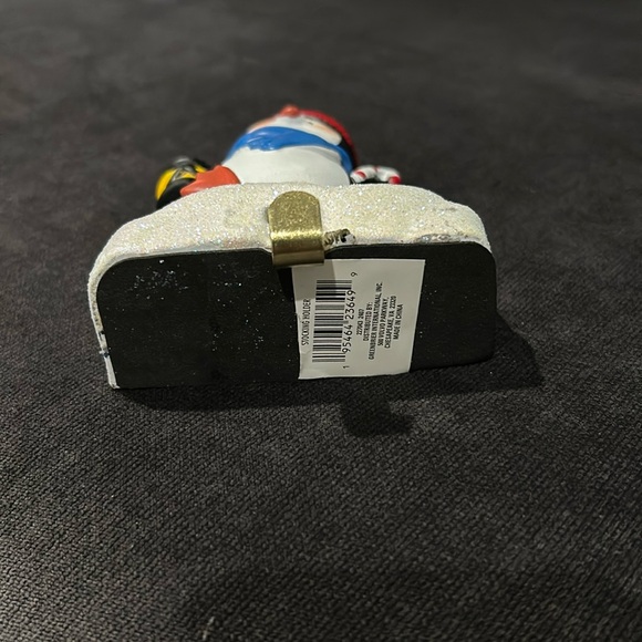 NWT Stocking Holder Penguin In Festive Ceramic For Christmas 4 1/2 X 3 1/2 - Picture 5 of 7